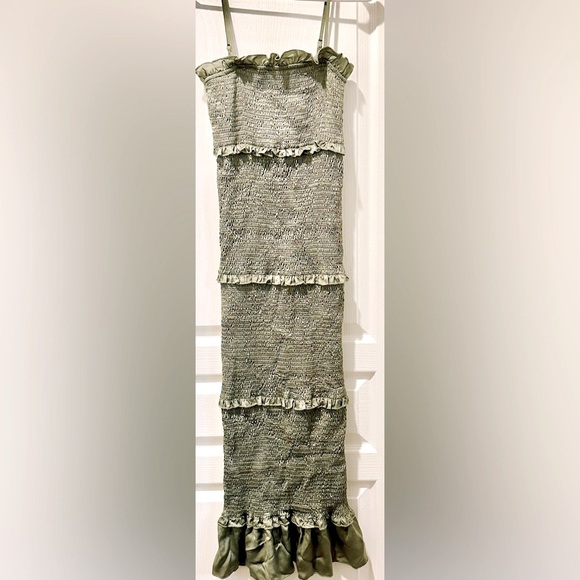 Mable Sleeveless Esme Olive Smocked Tiered Ruffled Midi Dress Bump Friendly ZP1 - Picture 2 of 12